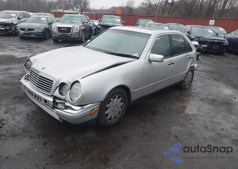 1998 Mercedes-Benz E 320 from USA, damaged, VIN WDBJF65F5WA698271